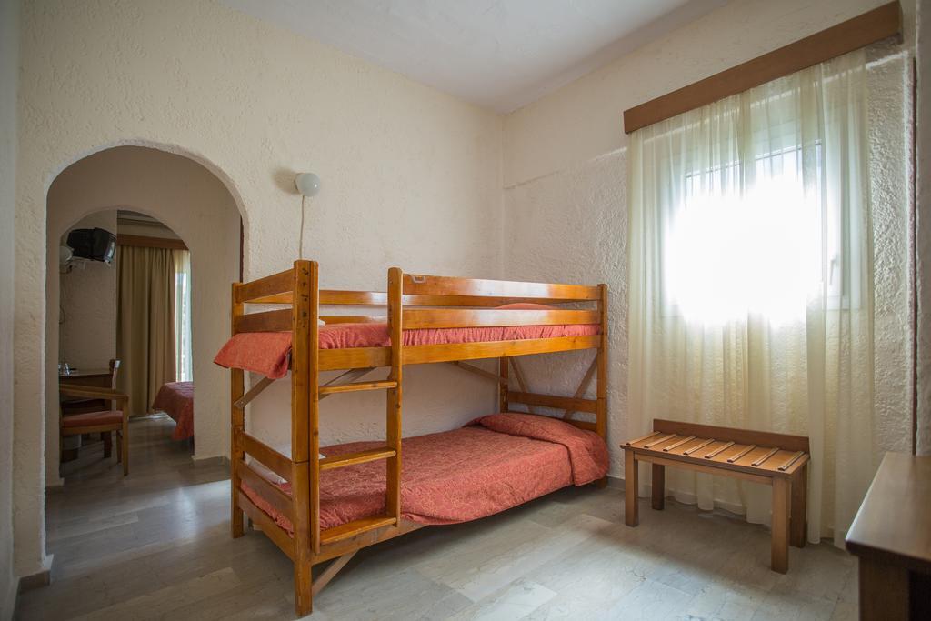 Hotel Popi Star bunk beds.jpg