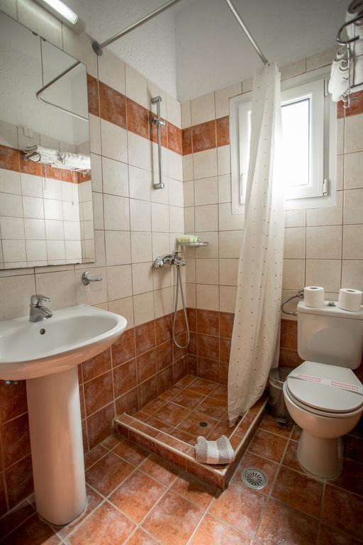 Hotel Popi Star soba kupatilo 1.jpg