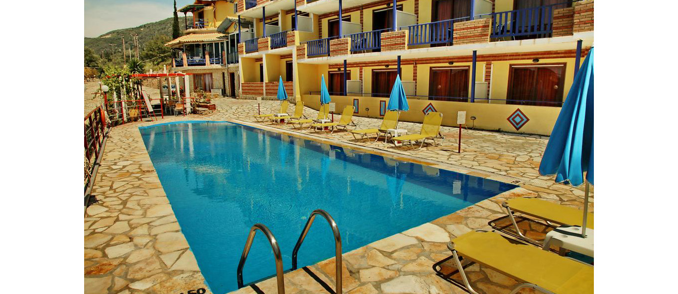 Hotel Politia bazen 1.jpg