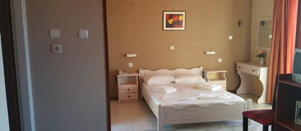 Hotel Politia std soba 1.jpg