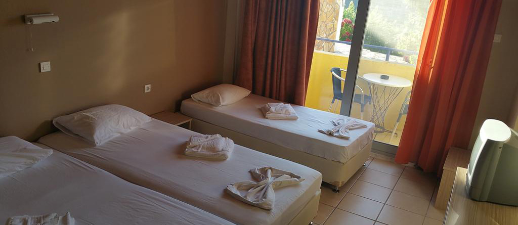 Hotel Politia triple soba.jpg