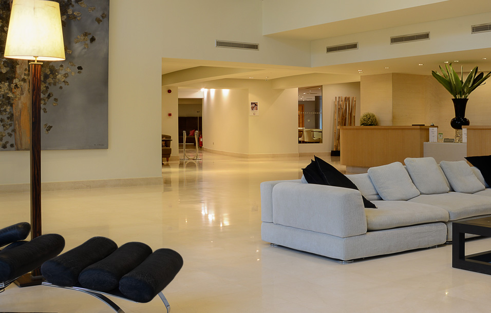 Hotel Plaza Resort lobi i recepcija.jpg