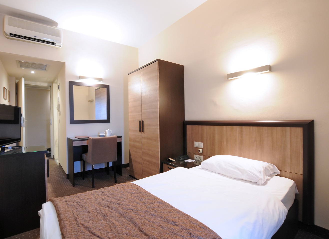 Hotel ABC single room.jpg