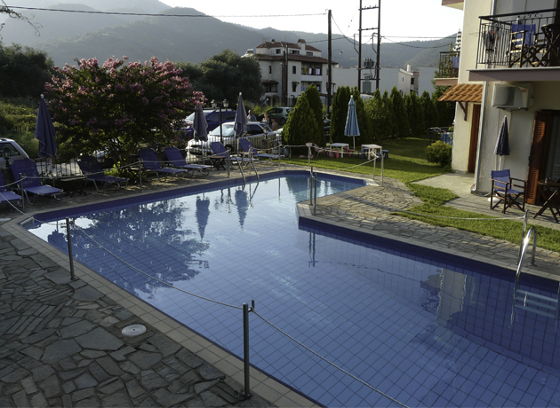Hotel Aliston swimming pool 1.jpg