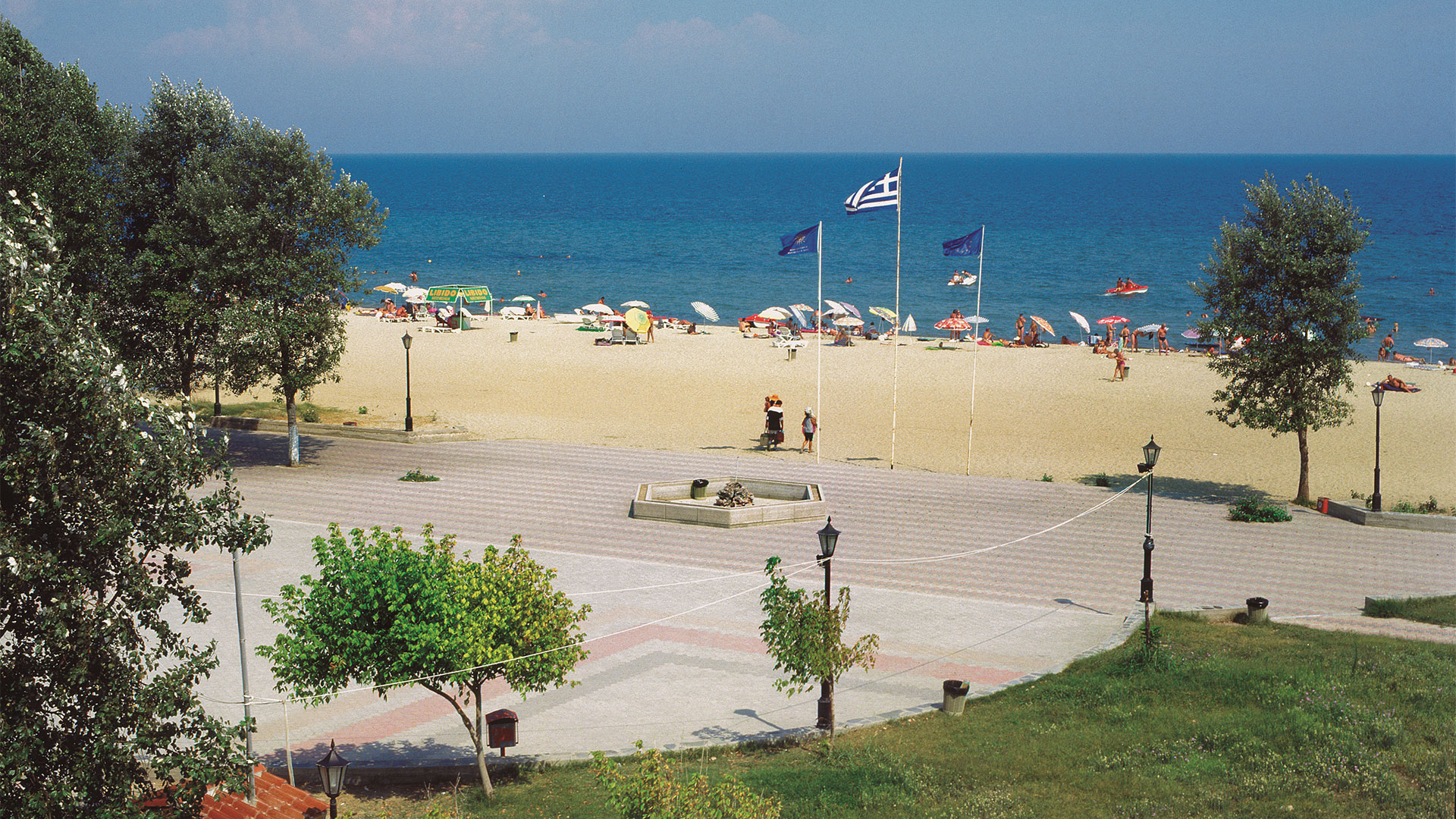 Hotel Platon Beach-Pogled na plazu.jpg