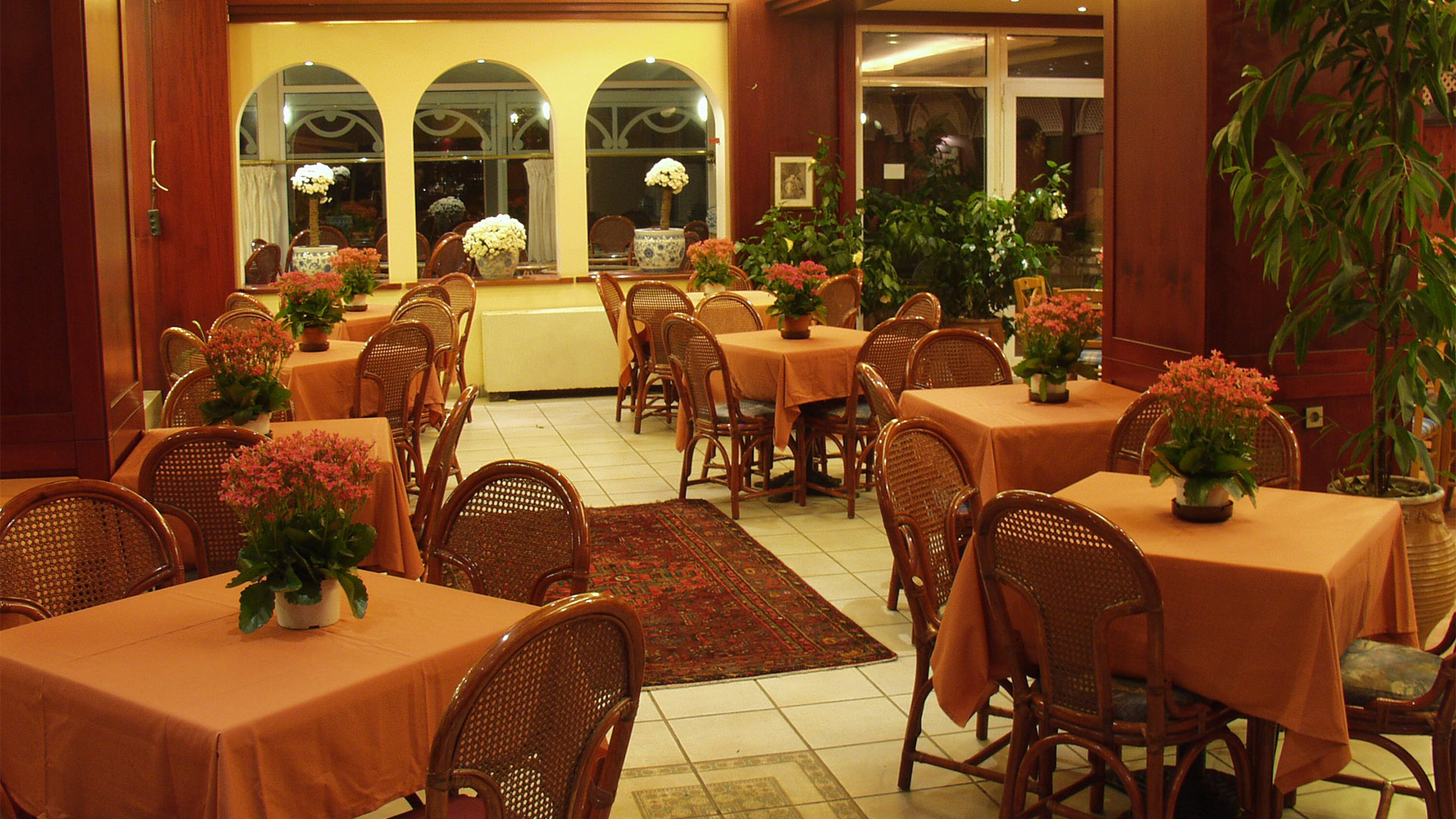 Hotel Platon Beach-Restoran.jpg