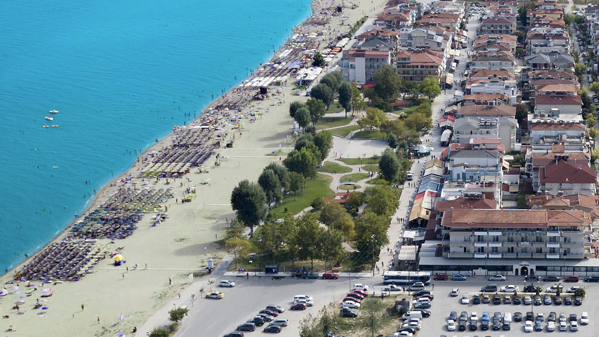 Platon Beach Hotel-Plaza.jpg