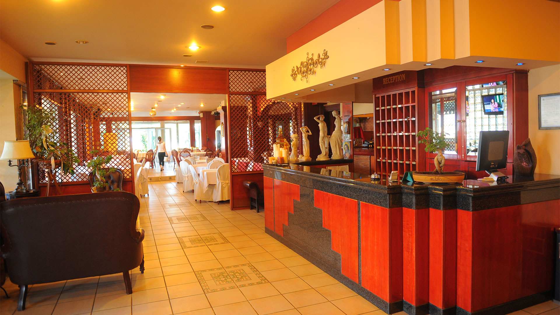 Platon Beach Hotel-Recepcija.jpg