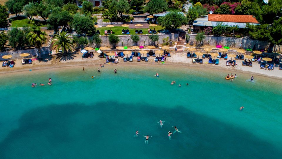 Plataria Sea Side Resort - pogled ka objektu sa mora.jpg