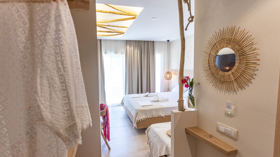 Plataria Sea Side Resort - pogled u sobu.jpg