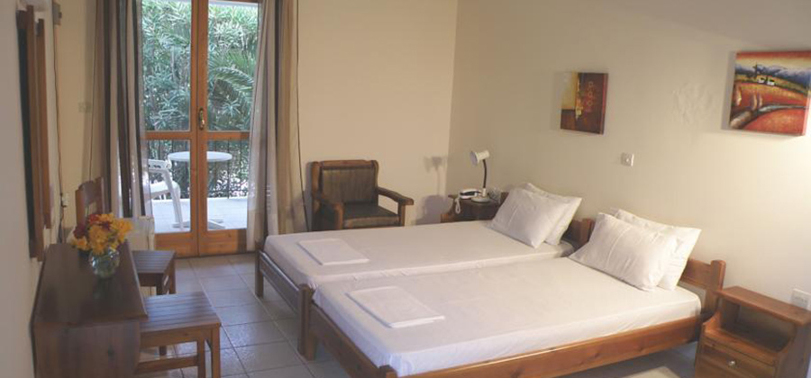Hotel Petit Village std soba twin 1.jpg