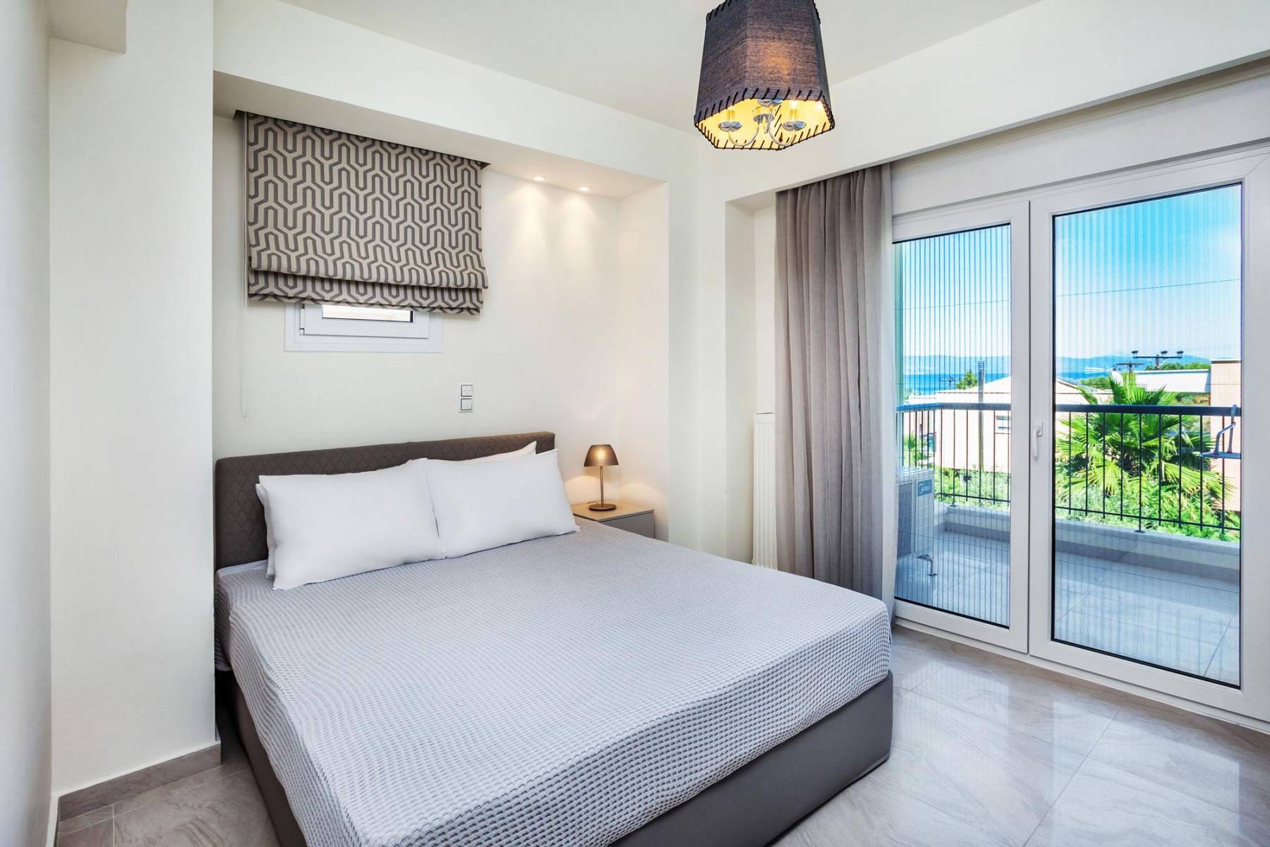Hotel Pefki Deluxe Residence soba 6.jpg