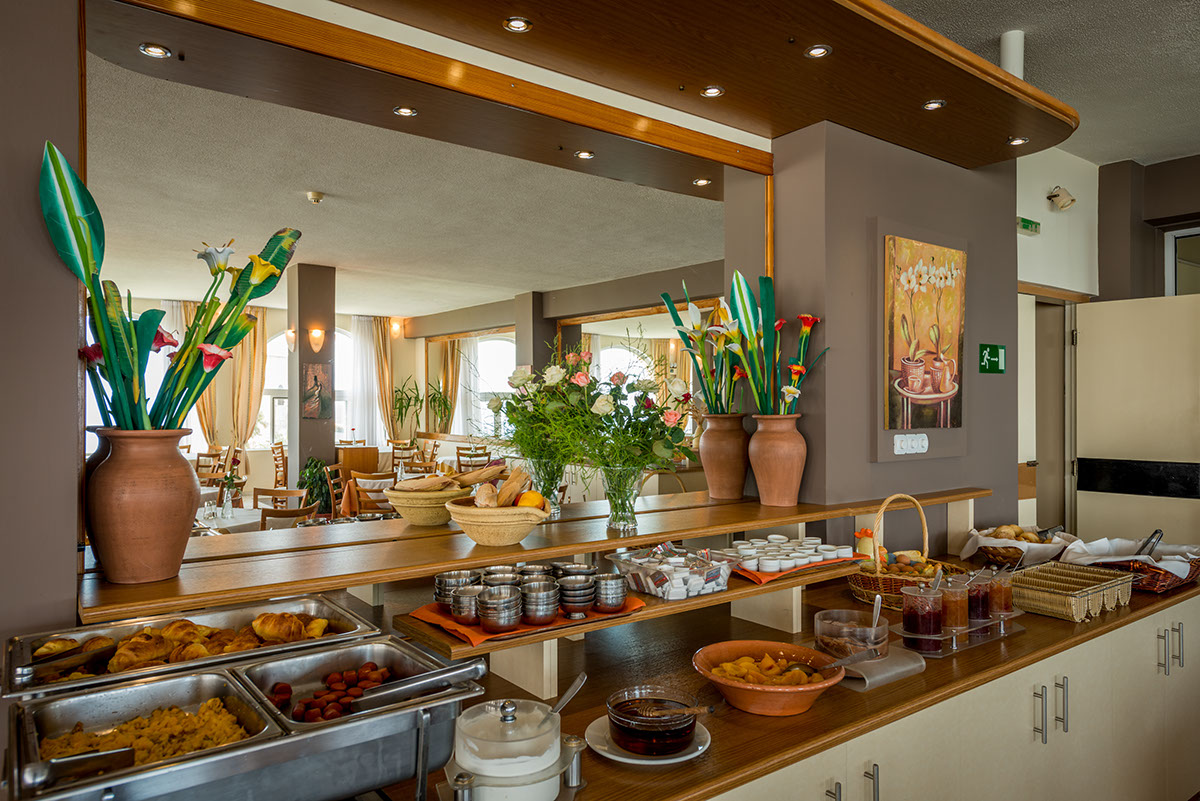 Hotel Pavlina Beach restoran hrana 1.jpg