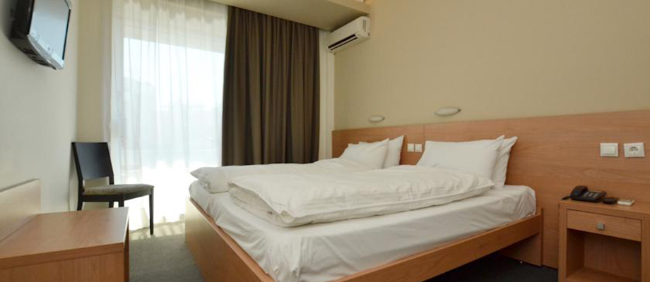 Hotel Park soba 1.jpg