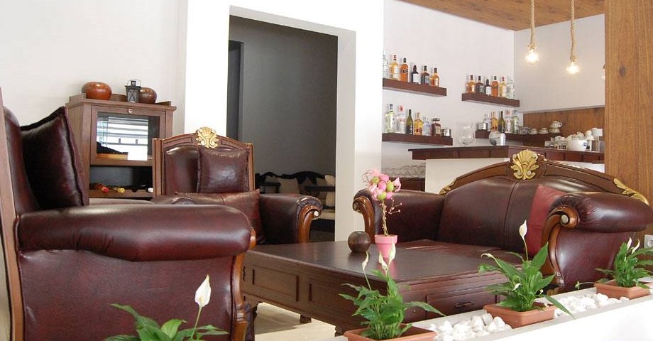 Hotel Paralia Beach Boitique lobi.jpg