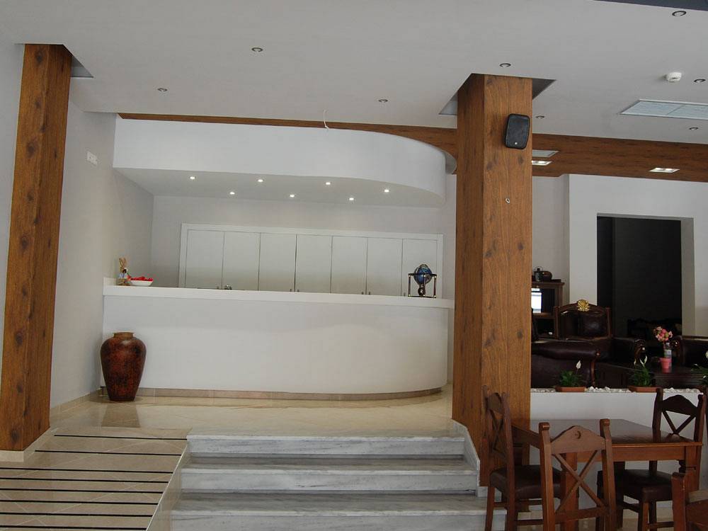 Hotel Paralia Beach Boitique recepcija.jpg
