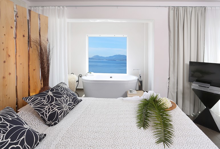 Hotel Pantokrator superior soba sa kadom.jpg