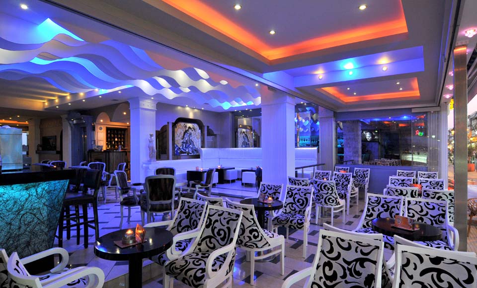 Hotel Panorama bar.jpg