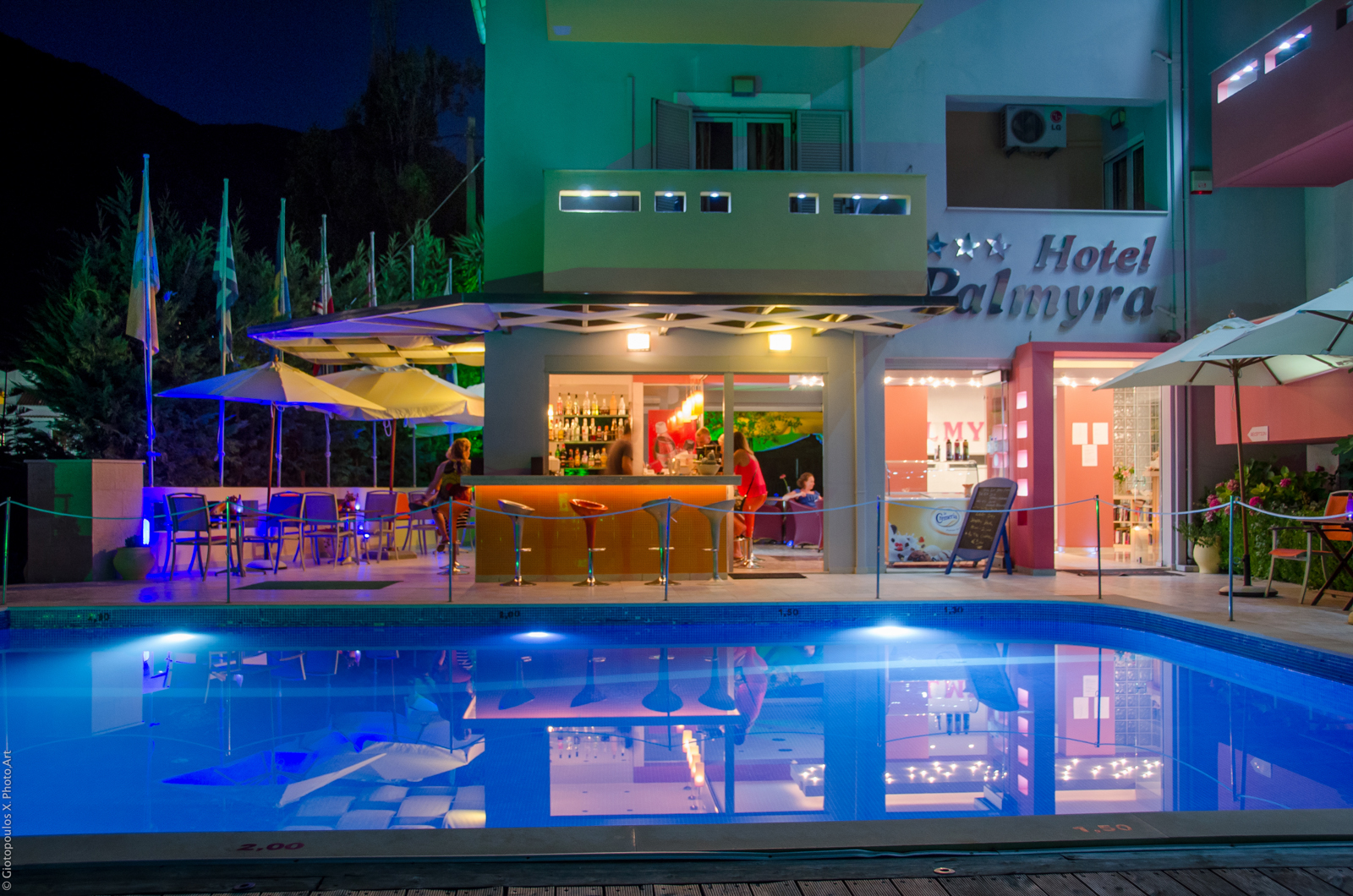 Hotel Palmyra zgrada bazen bar.jpg