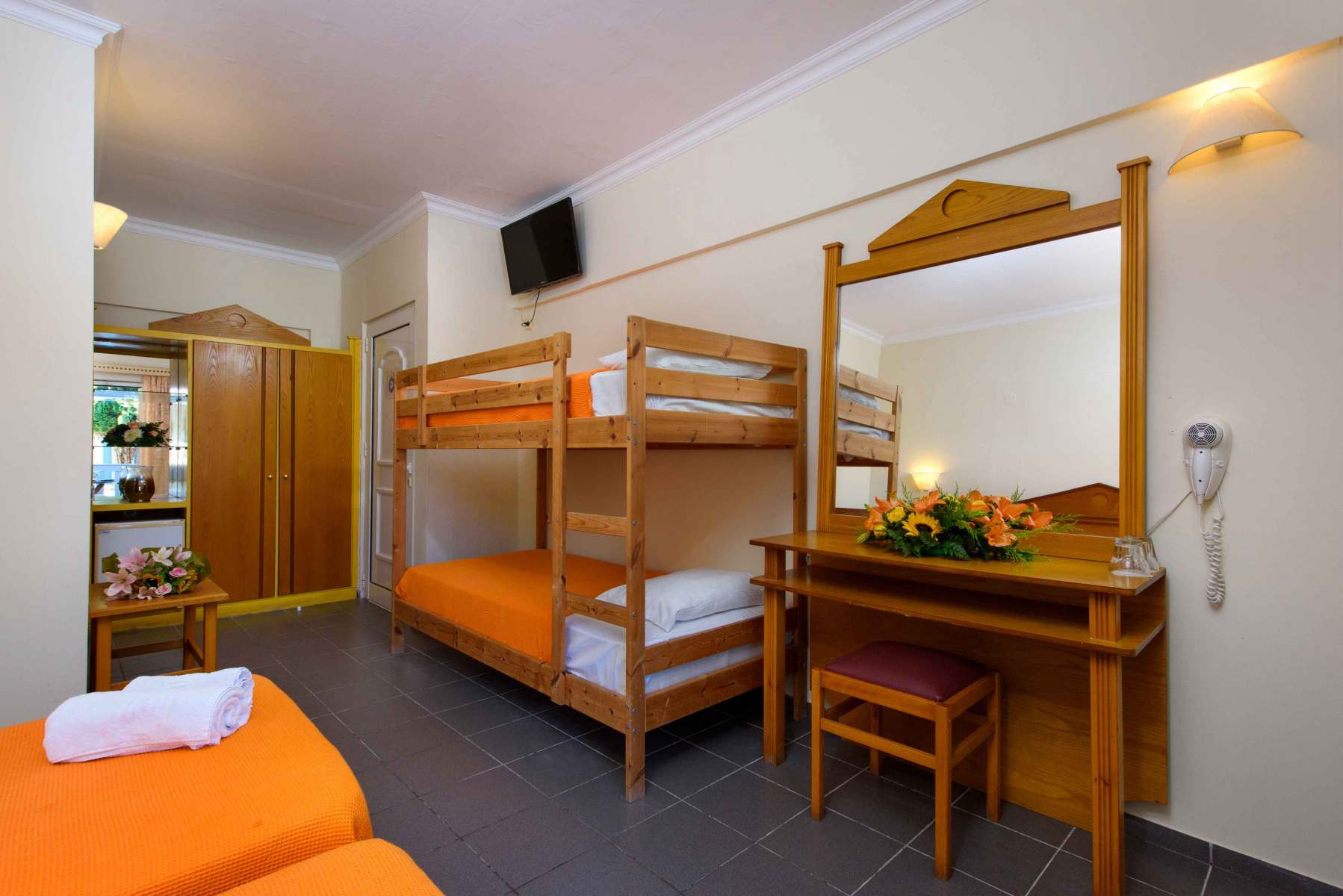 Hotel Palazzo di Zante porodicna soba.jpg