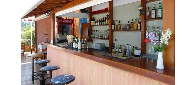 Hotel Oscar bar.jpg