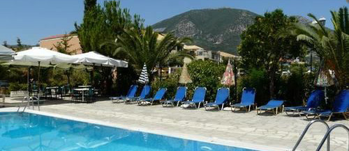 Hotel Oscar bazen i lezaljke.jpg