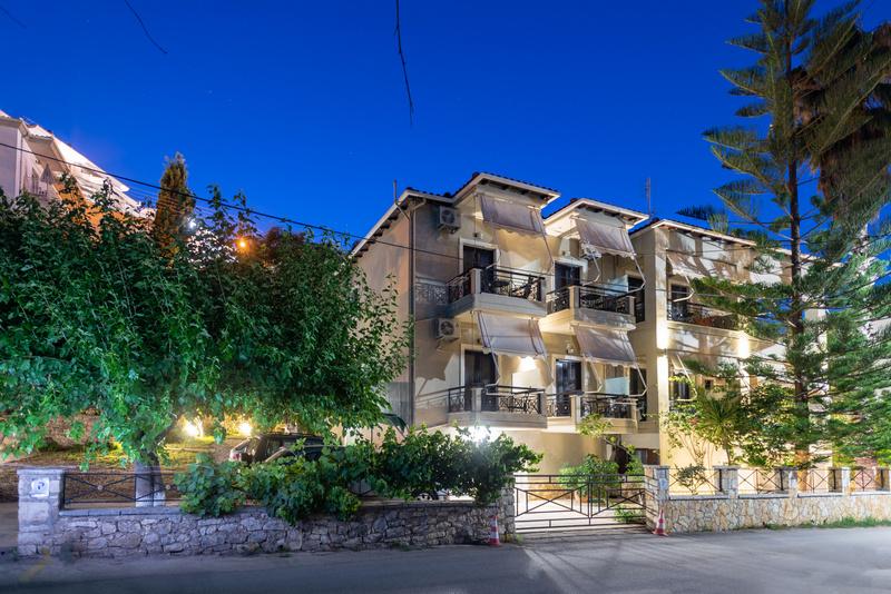 Hotel Oriana zgrada 2.jpg