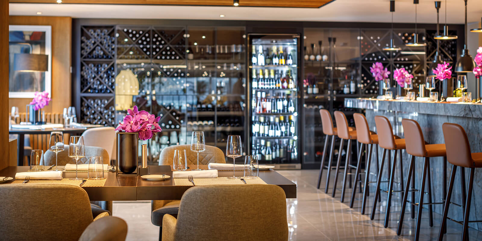 Hotel Ambasador-Bar.jpg