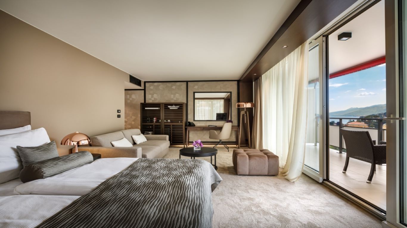 Hotel Ambasador-Junior suite.jpg