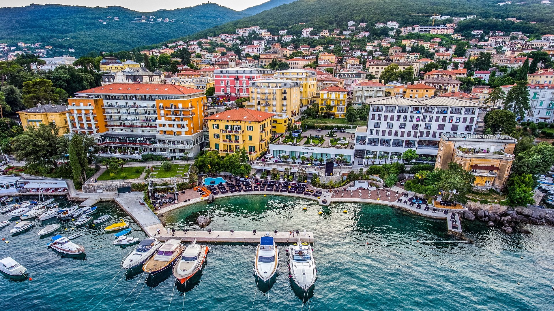 Grand Hotel 4 Opatijska Cvijeta-Kompleks hotela.jpg