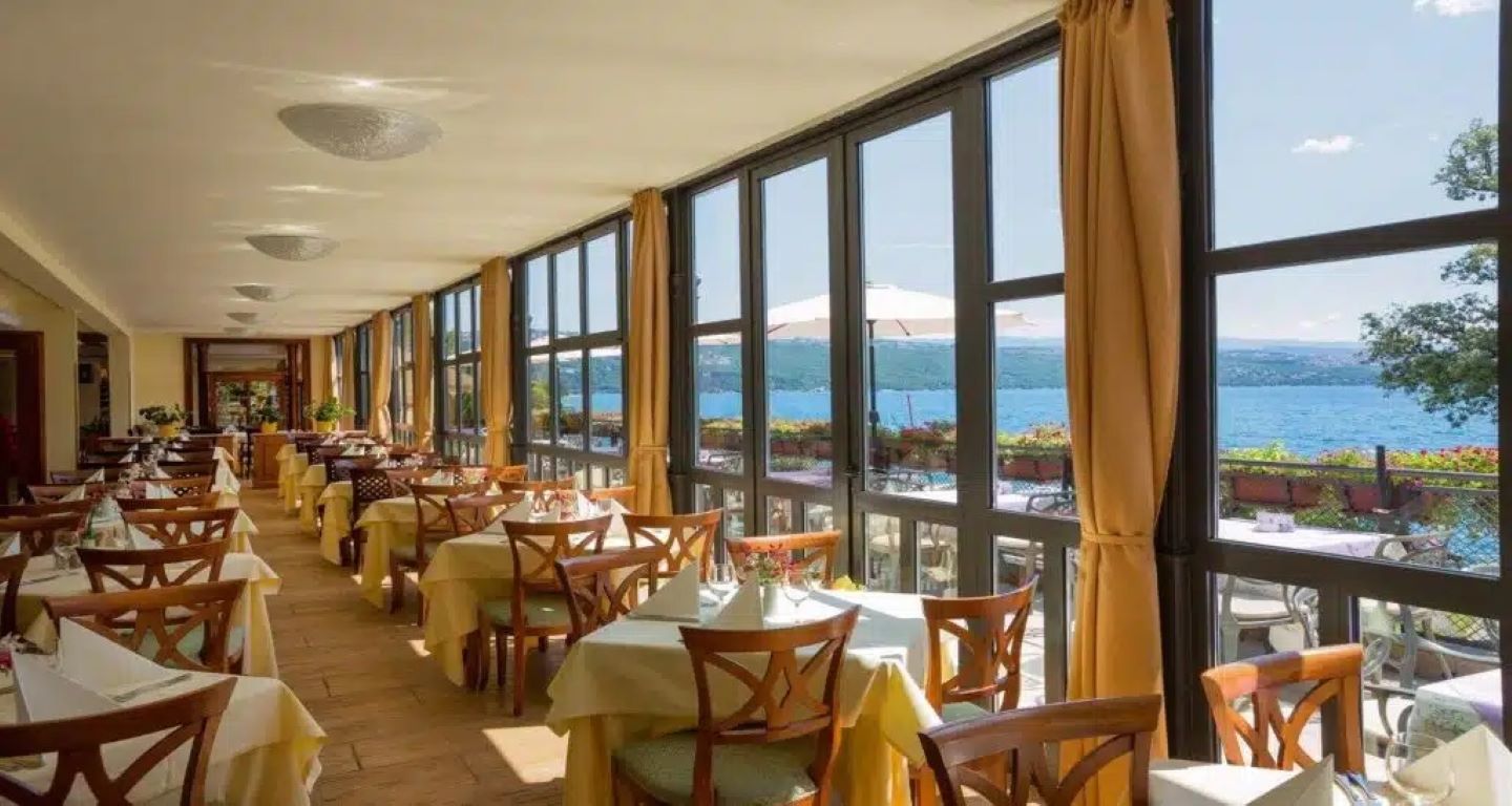 Grand Hotel 4 Opatijska Cvijeta-Restoran.jpg