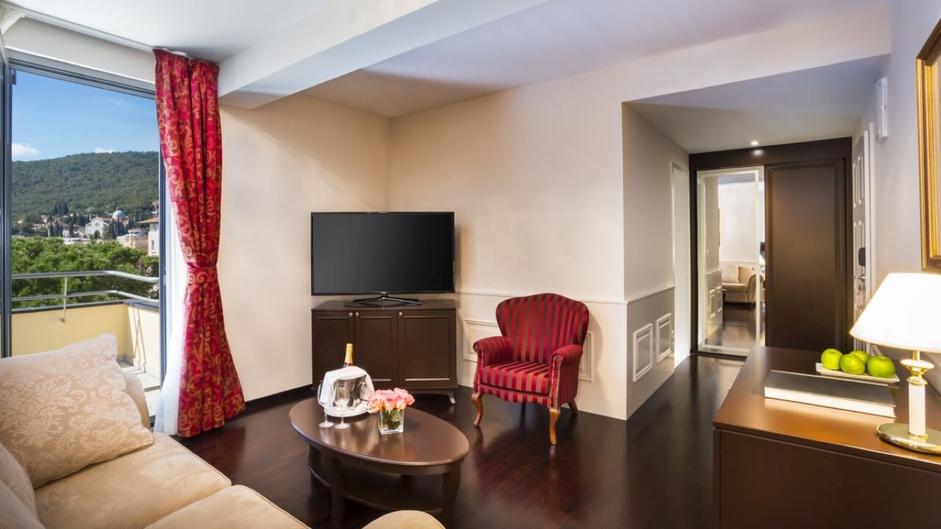 Hotel Kvarner-Suite.jpg