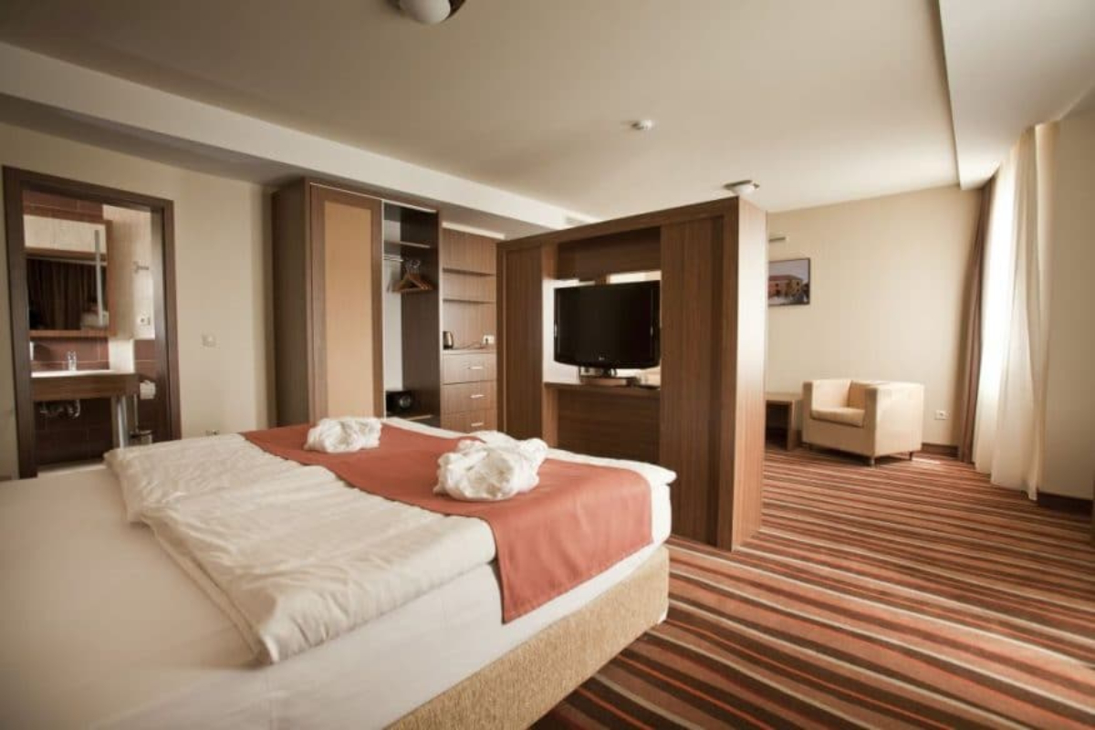 Hotel Makar Sport & Wellness deluxe soba.jpg