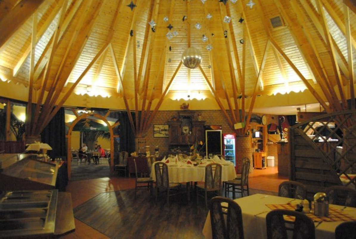 Hotel Makar Sport & Wellness restoran.jpg