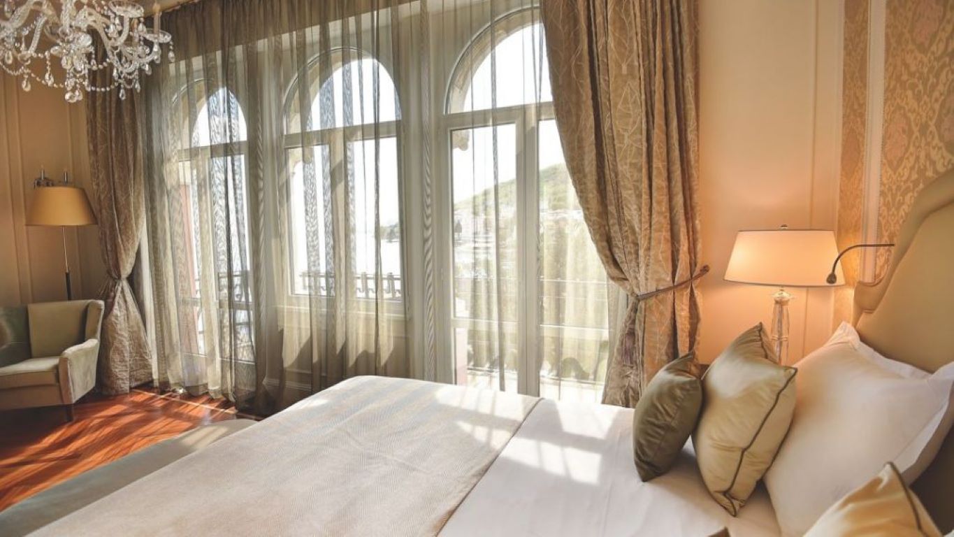 Hotel Milenij-Alma suite.jpg
