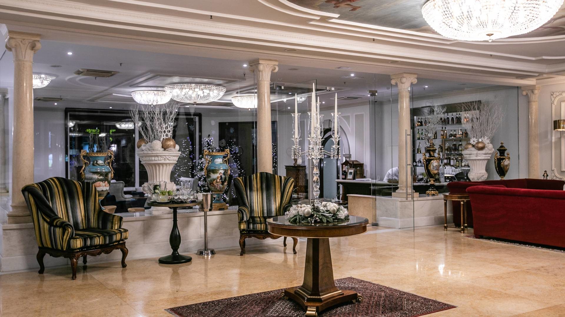 Hotel Milenij-Lobby.jpg