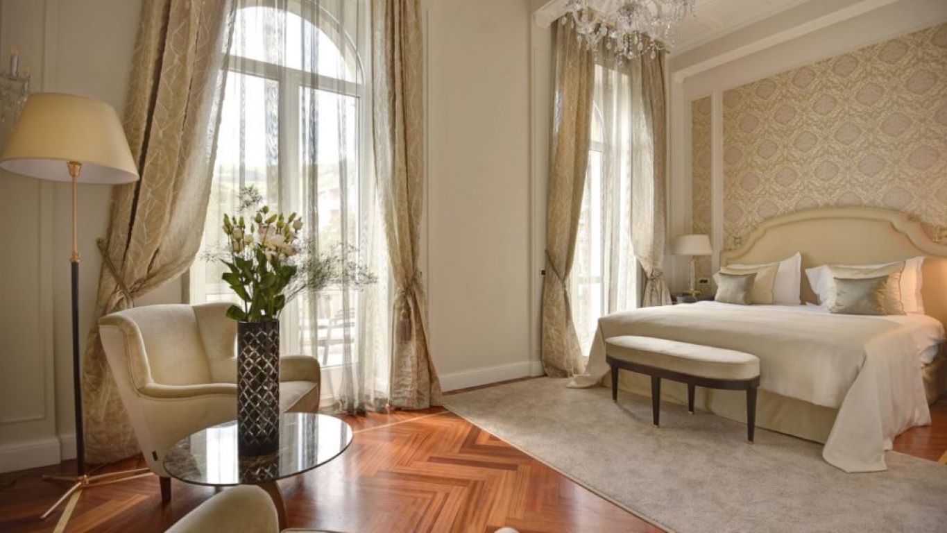 Milenij Hotel-Sissi suite.jpg