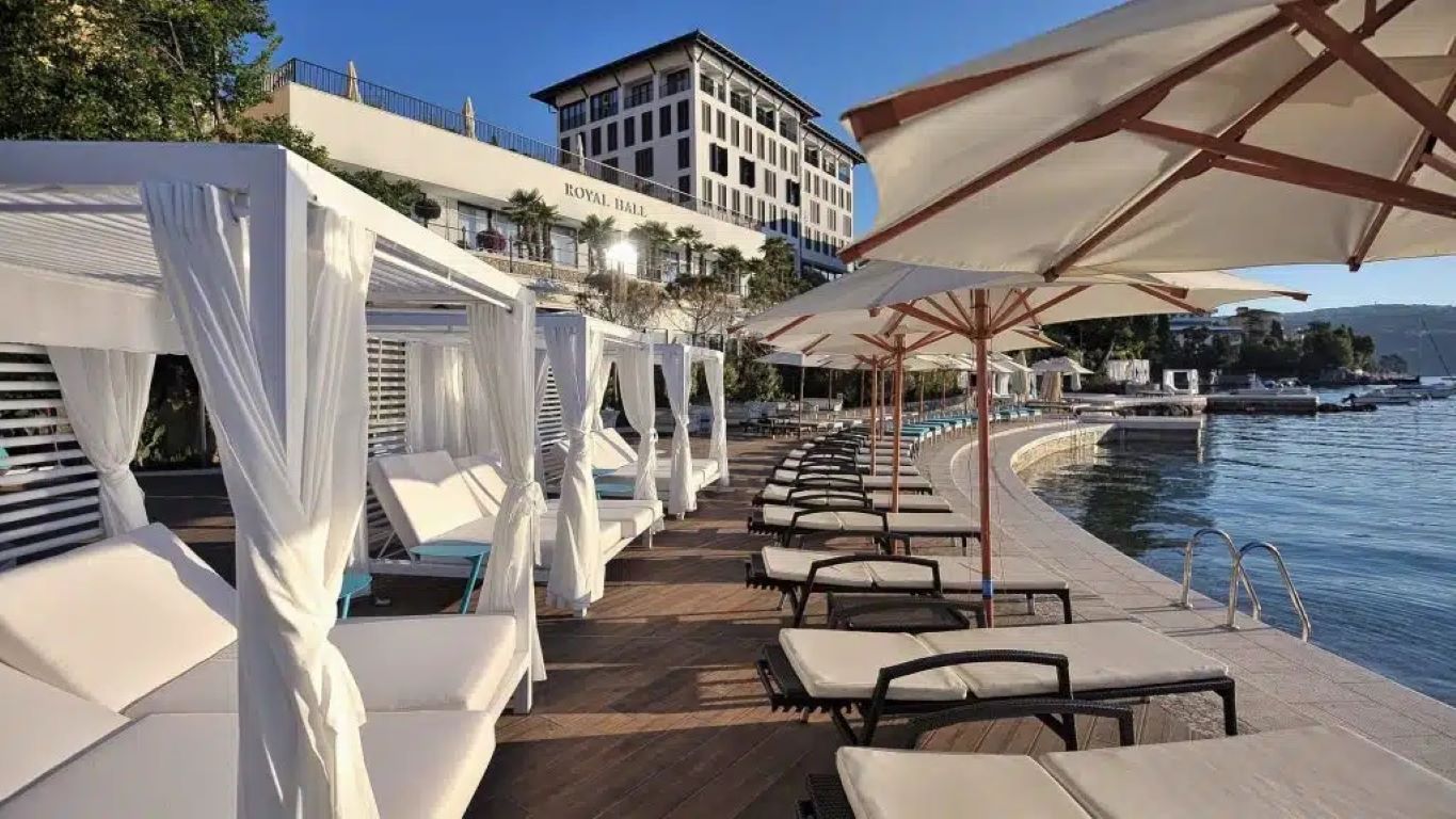 Amadria Park Hotel Royal-Oblast oko hotela.jpg