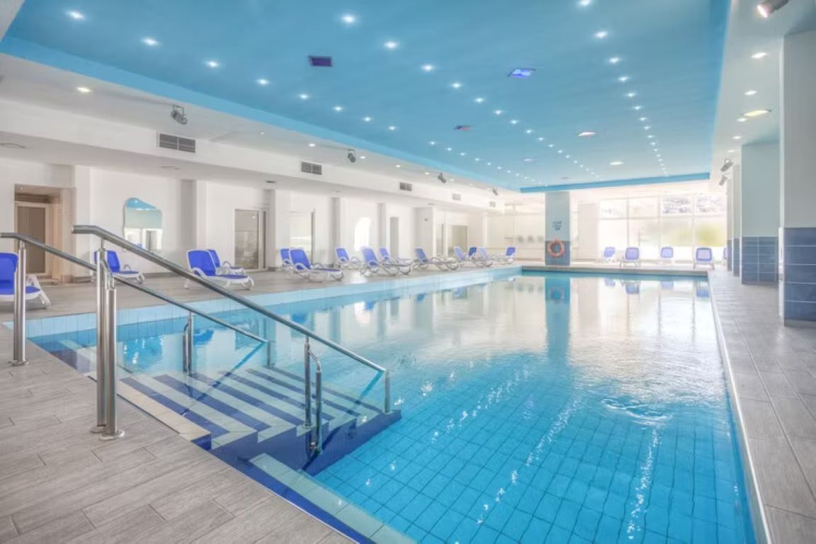 Hedera Hotel-Unutrasnji bazen.jpg