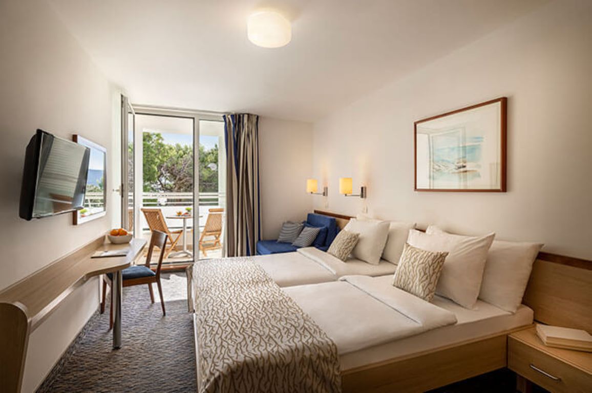 Hotel & Casa Valamar Sanfior-Superior trokrevetna soba.jpg