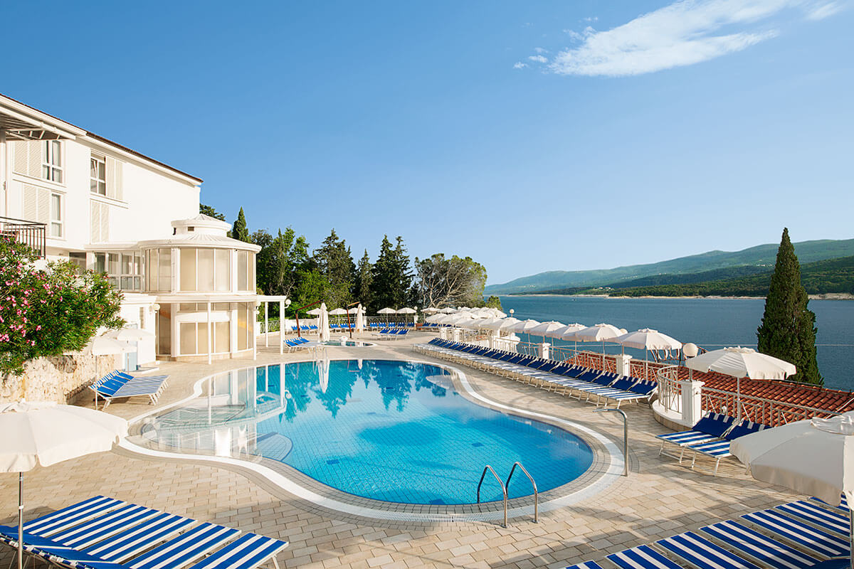 Valamar Sanfior-Bazen.jpg