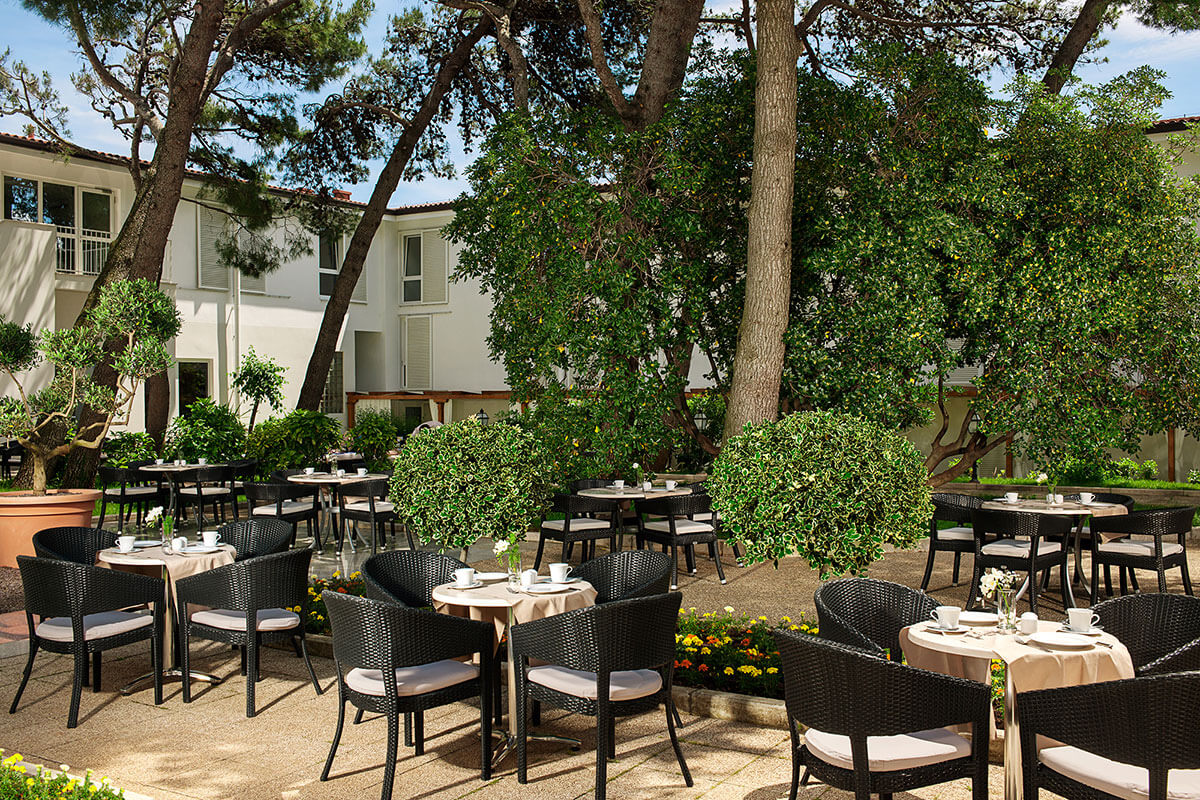 Valamar Sanfior-Terasa bara.jpg