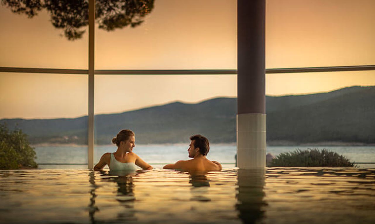 Valamar Sanfior-Unutrasnji bazen.jpg