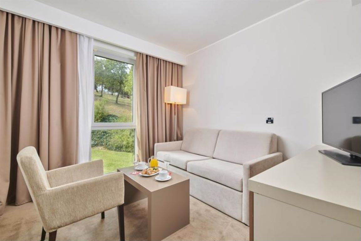 Hotel Molindrio Plava Laguna-Suite.jpg