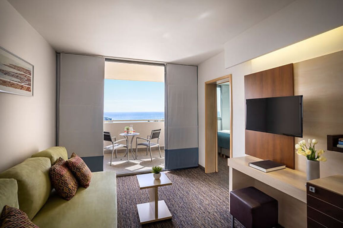 Hotel Valamar Diamant-Juniro suite balkon pogled more.jpg