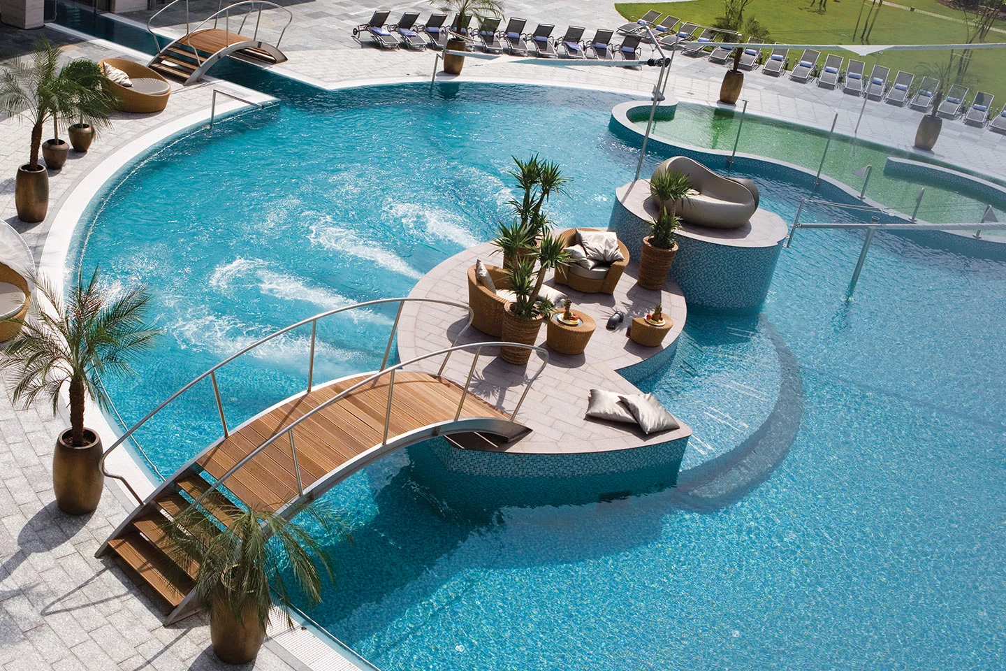 Spirit Hotel Thermal Spa izgled bazena.jpg