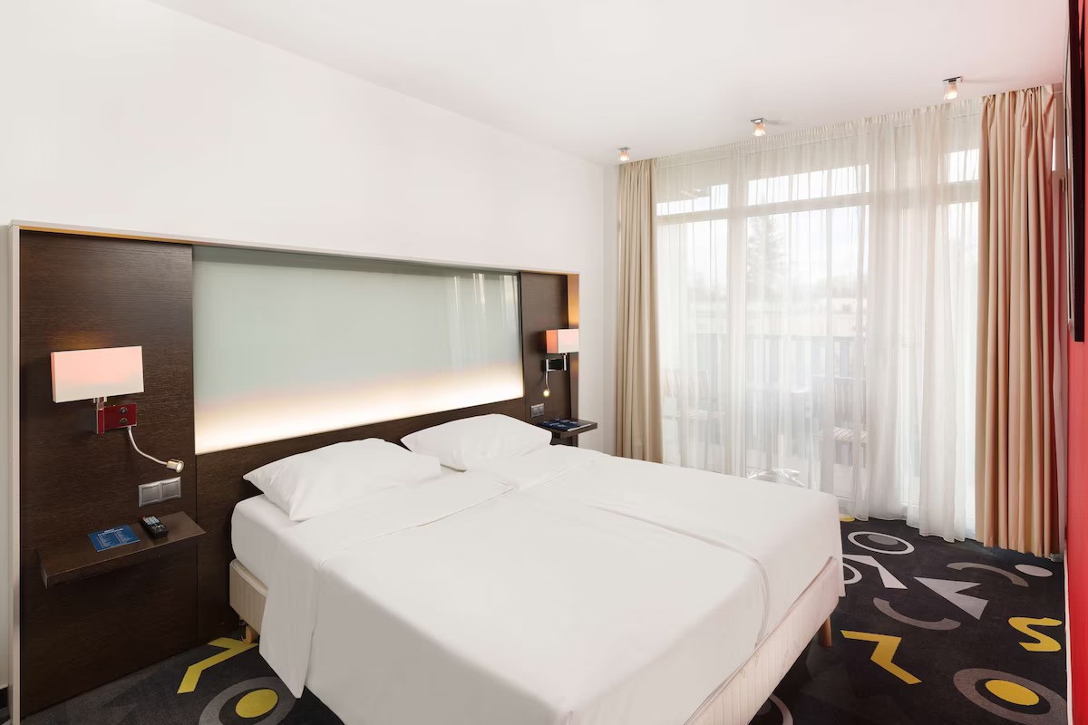Park Inn by Radisson Sarvar Resort & Spa-Dvosoban suite.jpg