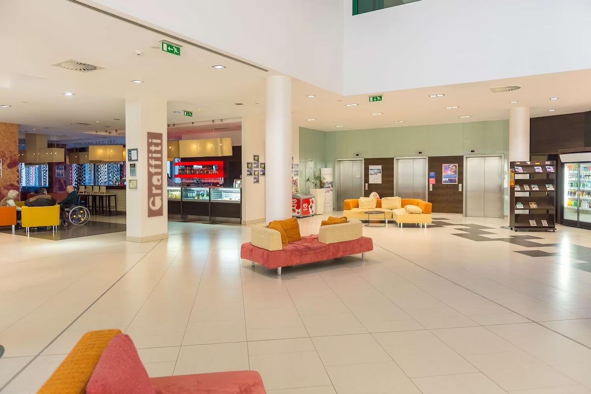 Park Inn by Radisson Sarvar Resort & Spa-Enterijer hotela.jpg