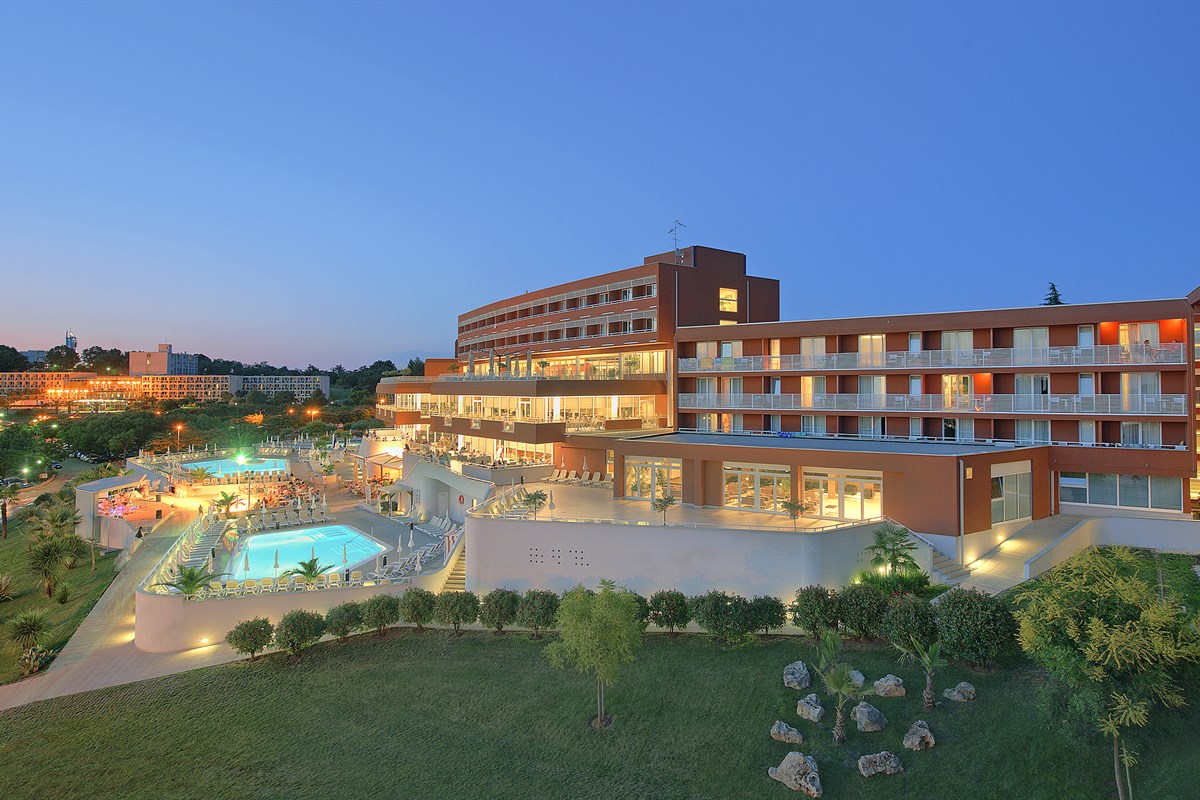 Hotel Albatros Plava Laguna-Kompleks hotela.jpg