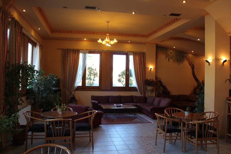 Hotel Orfeas bar.jpg